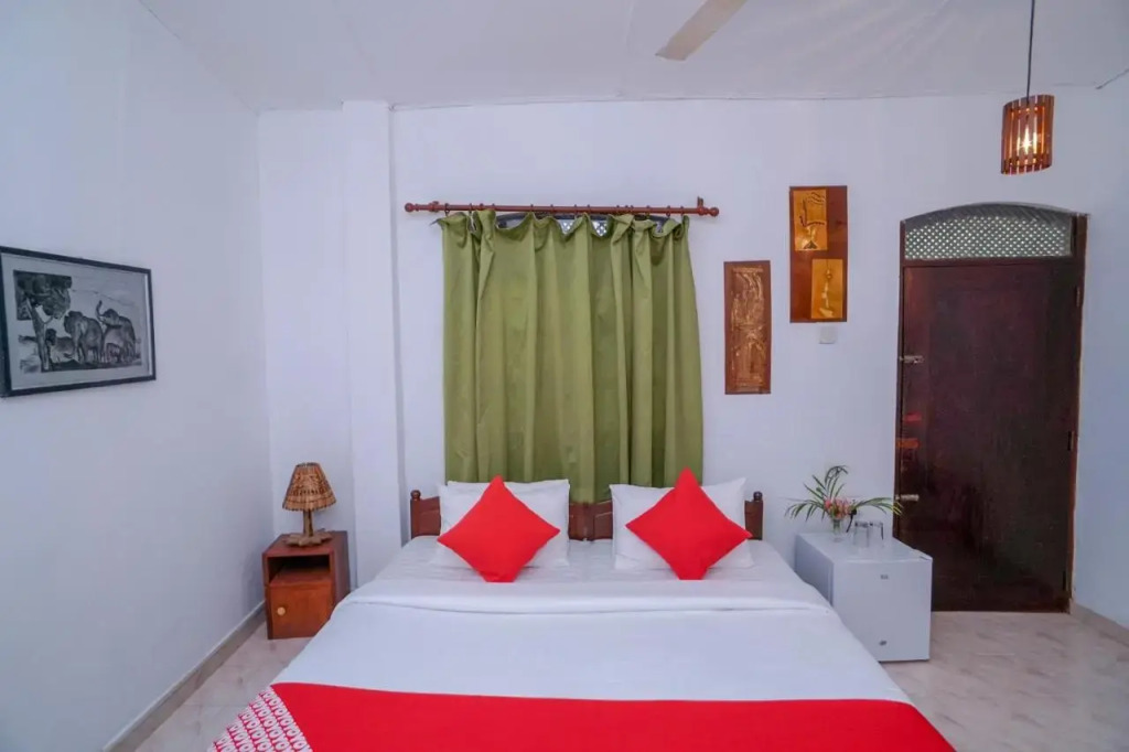 Sea View Hotel 02 By OYO Rooms