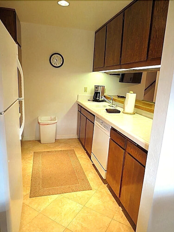 142 Premium Condo