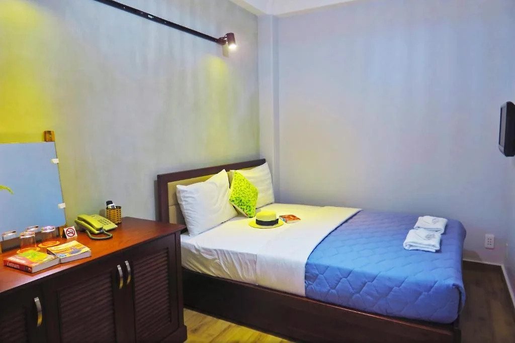 Giang Son Hotel 1