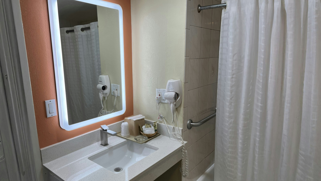 Rivera Inn & Suites Motel