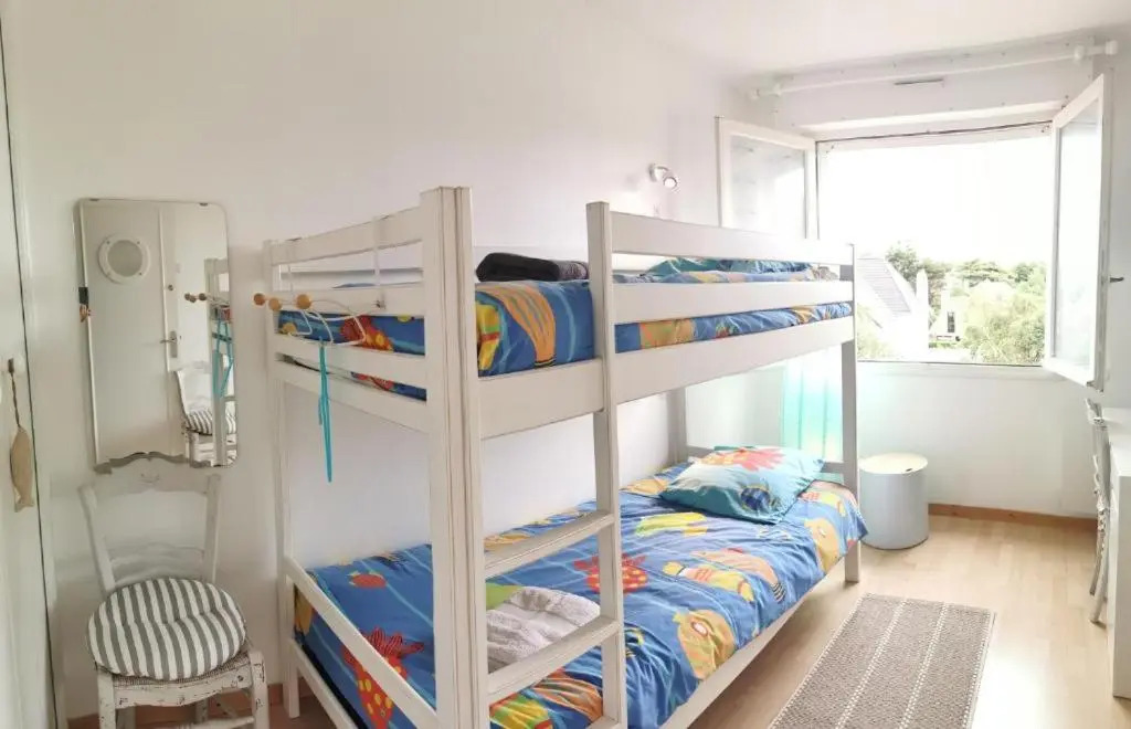 Grand appartement traversant 3 ch hyper-centre+Parking privé.