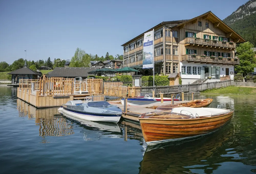 TAUROA Seehotel Grundlsee