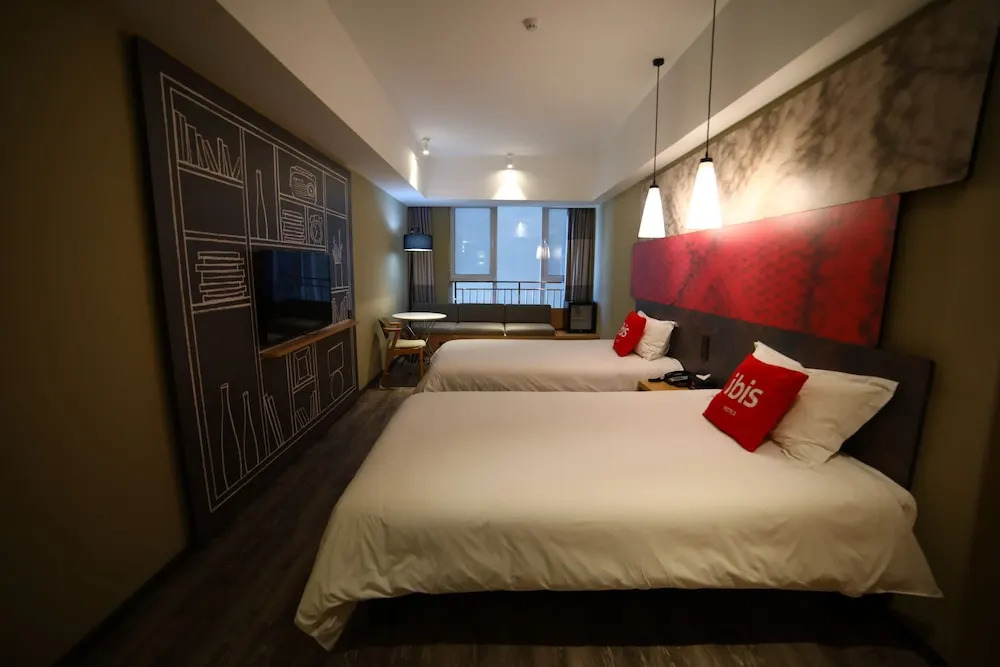 ibis Weihai Oriental New Ground  Hotel