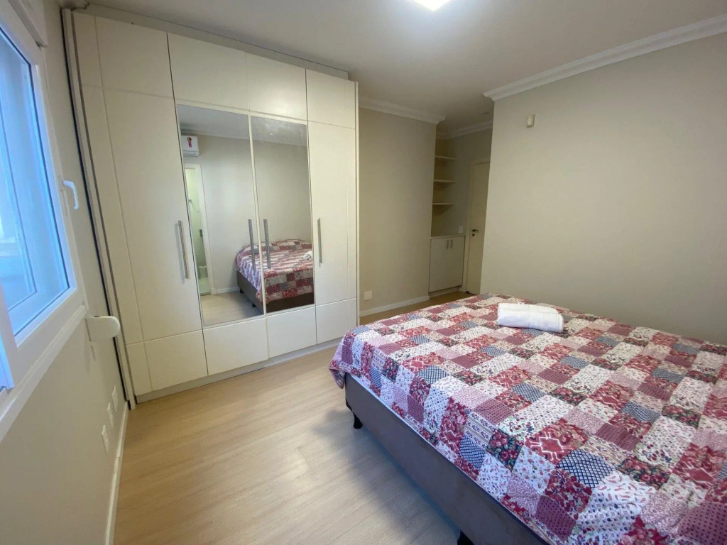 Casa Térrea 3 Suítes Piscina Jurere Internacional