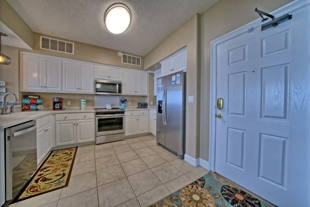 Amazing Tropical Condo with Complimentary Beach Chairs and Umbrellas - Unit 0706 by RedAwning