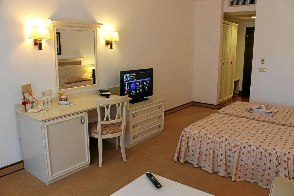 Helena VIP Villas and Suites - Half Board