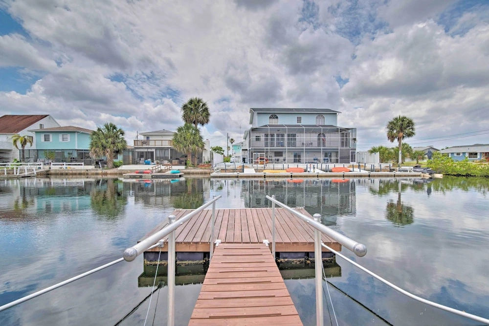Hernando Beach Home w/ Pool & Canal Access
