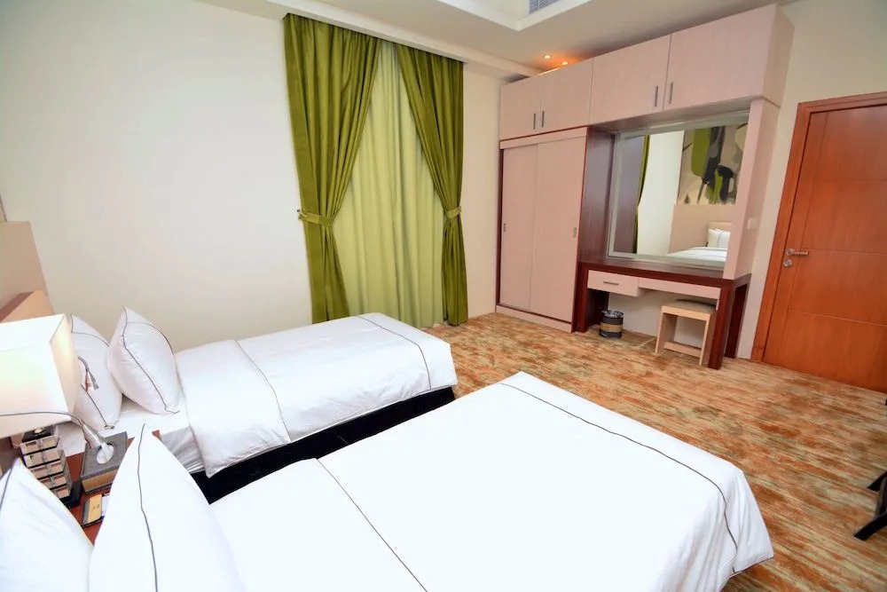 Thwary Hotels Suites 3