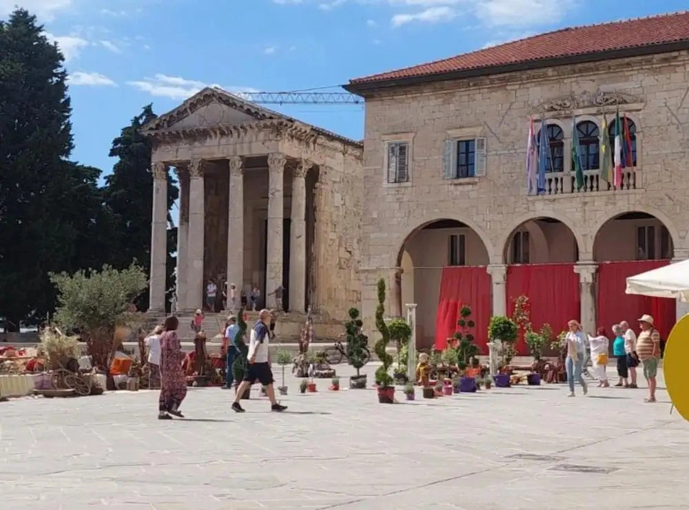 Boutique Studio Pula