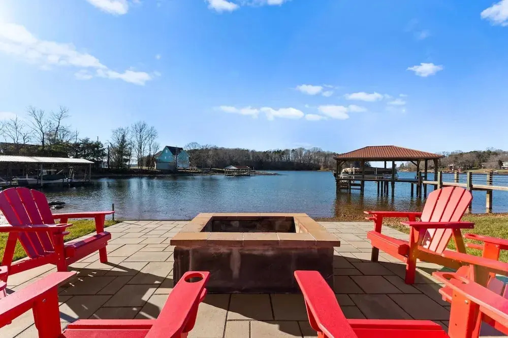 Pleasant Cove Waterfront Getaway With Fire Pit, Deck, and Lake Views