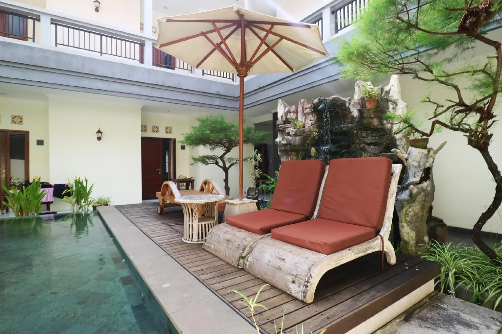OYO 3910 Teges Inn