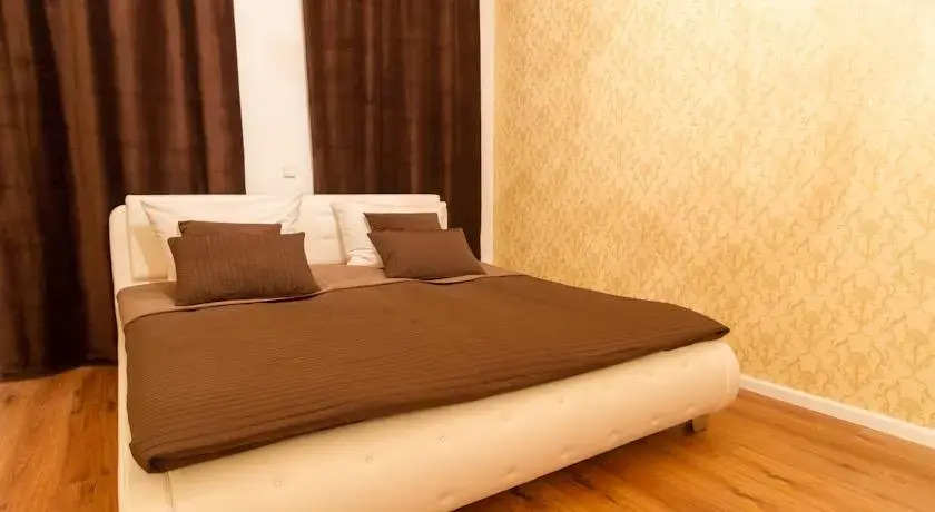 Romantic Modern Centre Apartment