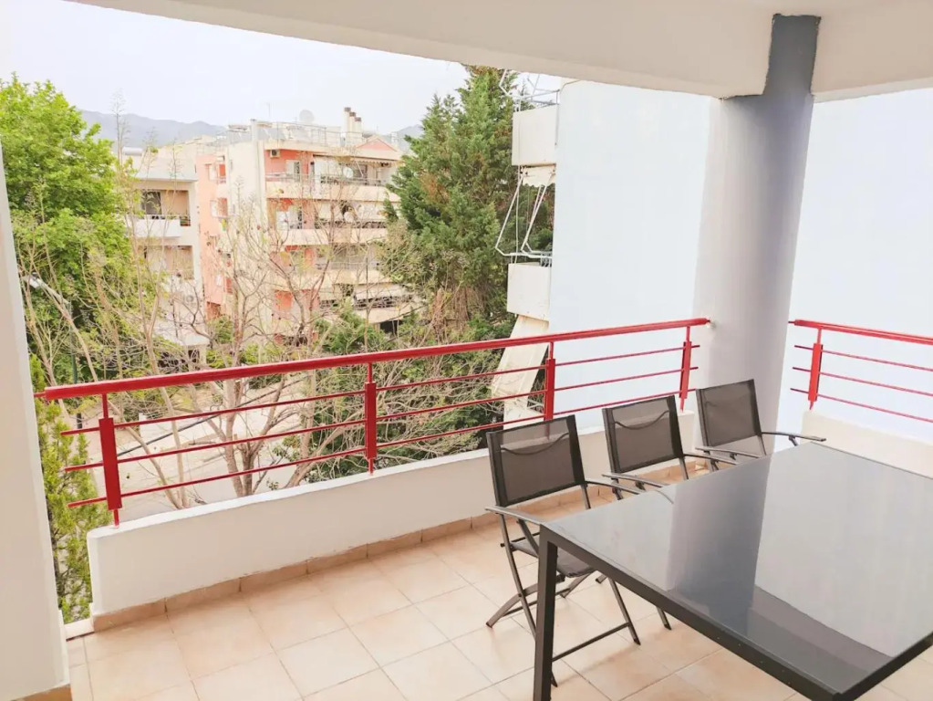 Summer Breeze Apartment in Kalamata