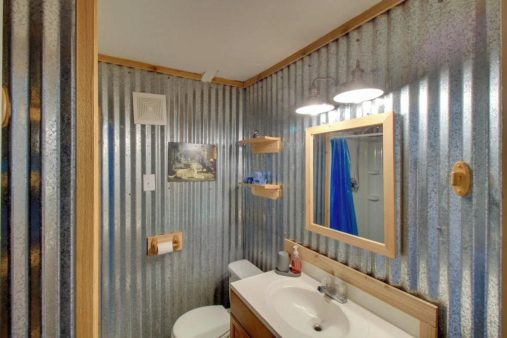 Beaches, Fishing & More! Rockport Getaway w/ Deck