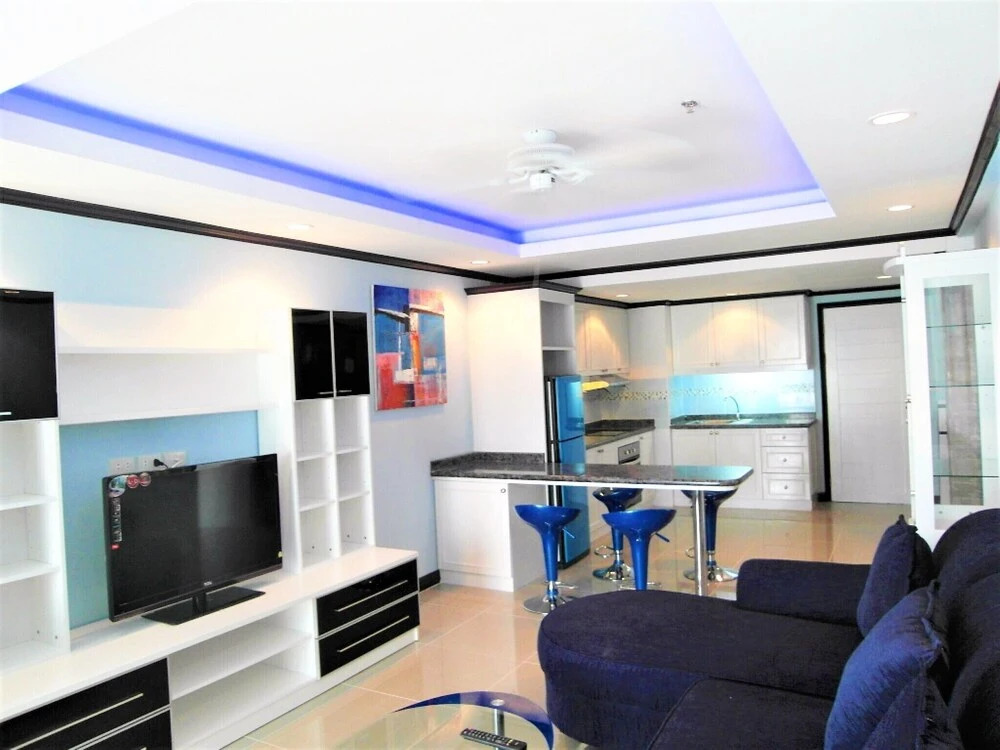 Sea View 16th Floor Condo at Jomtien Beach