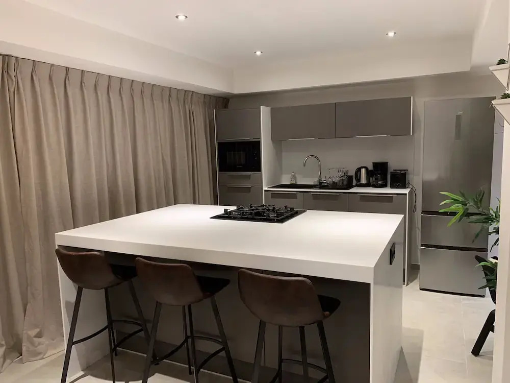 Modern 4 Bedr 2.5 Bathr House With Sea View