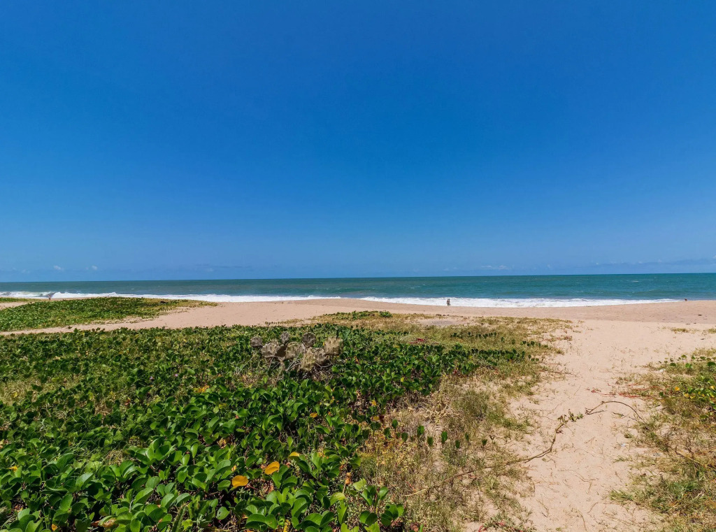 IT12 Bangalô Duplex 2 Suítes Pé na Areia