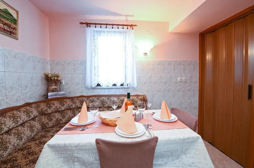 Apartment 1492
