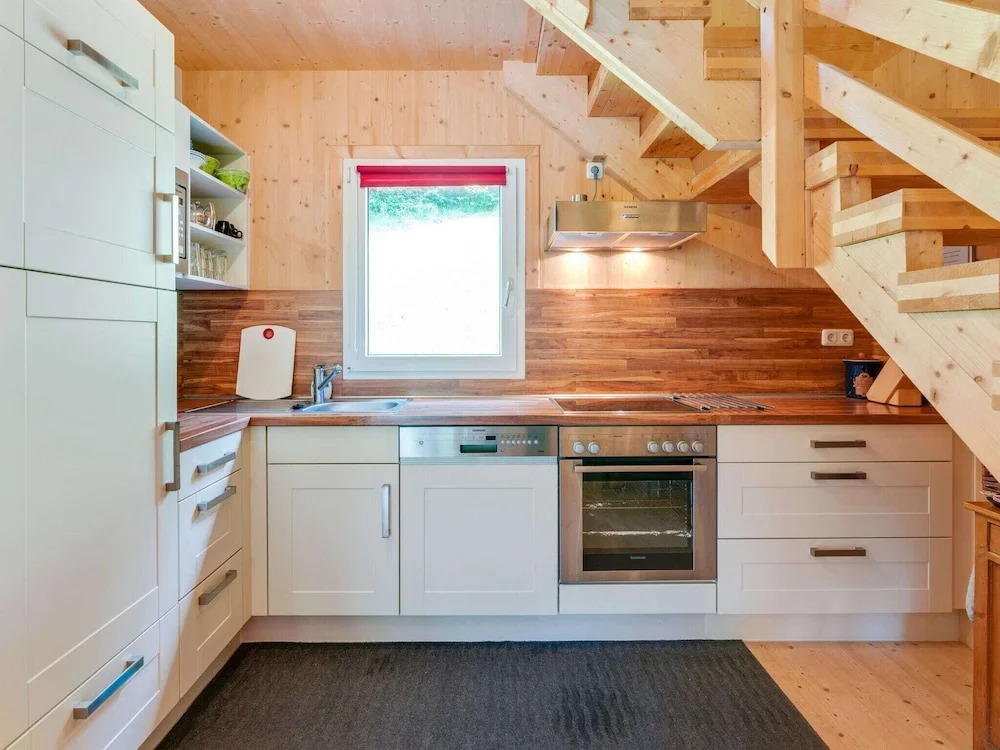 Cosy Chalet in Stadl An Der Mur with Conservatory