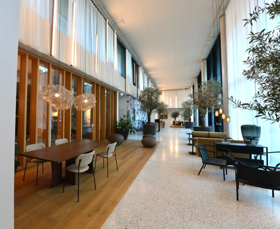 Brand-New, Close to Centre, Rooftop-Summer-Pool