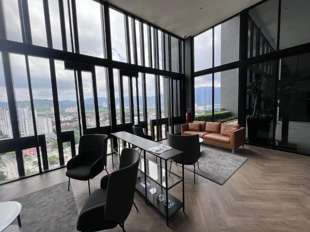 Contemporary & Stylish Suite#Georgetown#Sky Pool#2 BR, Living Room with Double Bed