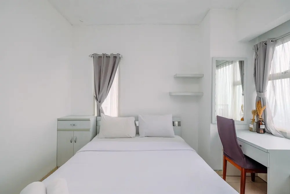 Simple and Cozy Living Studio Apartment at Margonda Residence