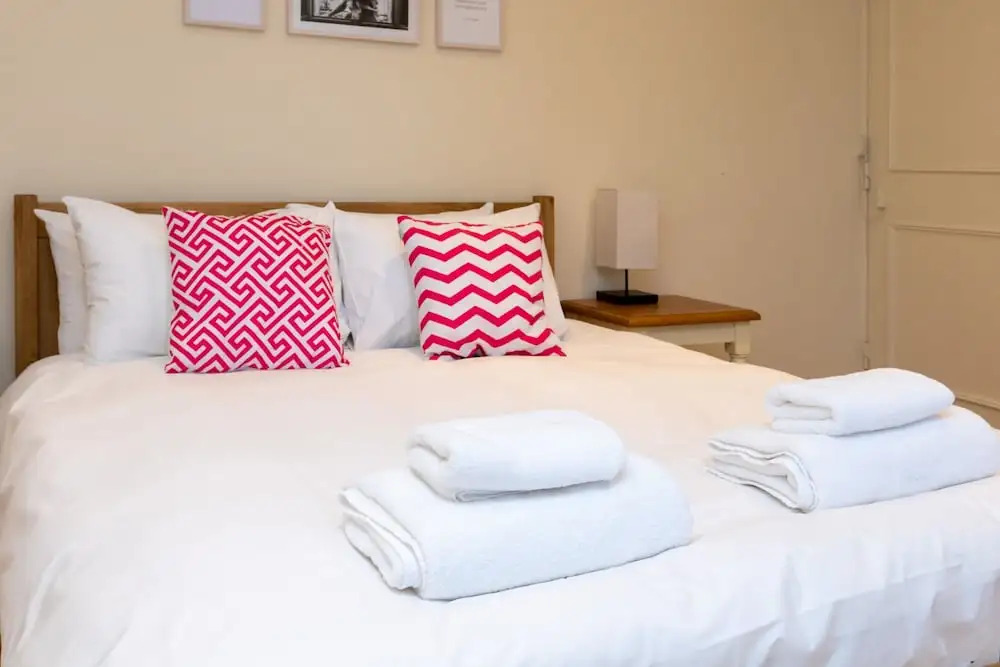 Modern and Bright 3 Bedroom House in Paddington