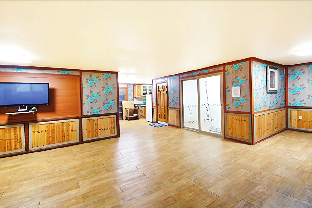 Jung Pension
