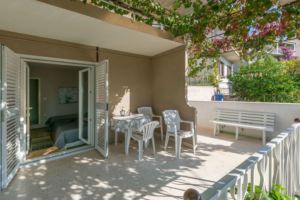 Apartment and Rooms Tatijana