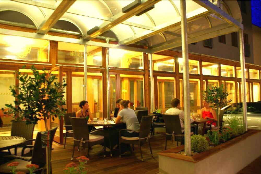 Hotel Lev