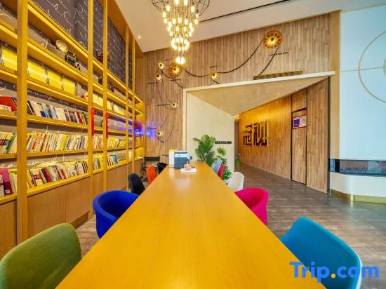 Visual Feast Movie Exclusive Hotel