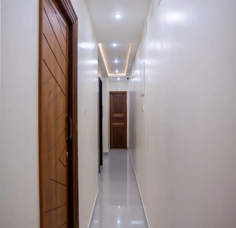 Le Suresh Residency