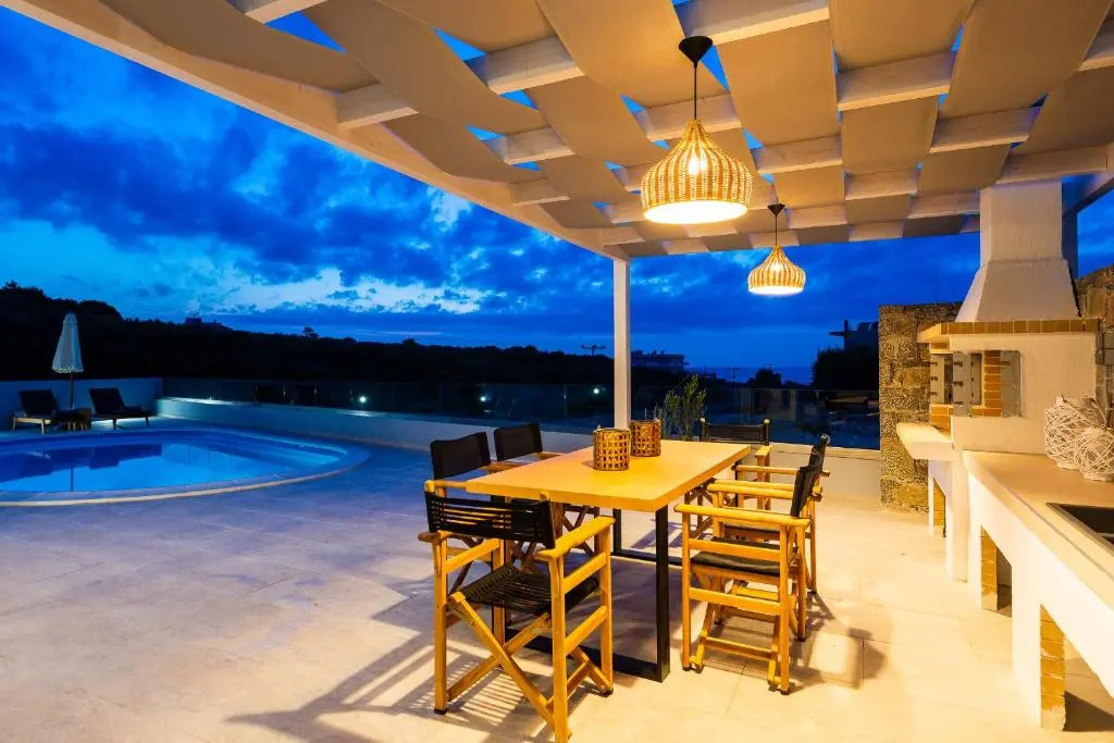 Nikiforos Villa, Private Pool & BBQ, SeaViews, By ThinkVilla