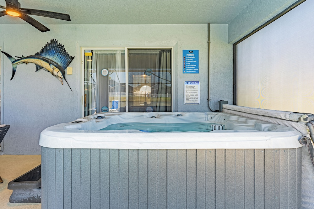 Ultimate Family Escape Near Disney - Sparkling Pool, Hot Tub & Epic Private Movie Room