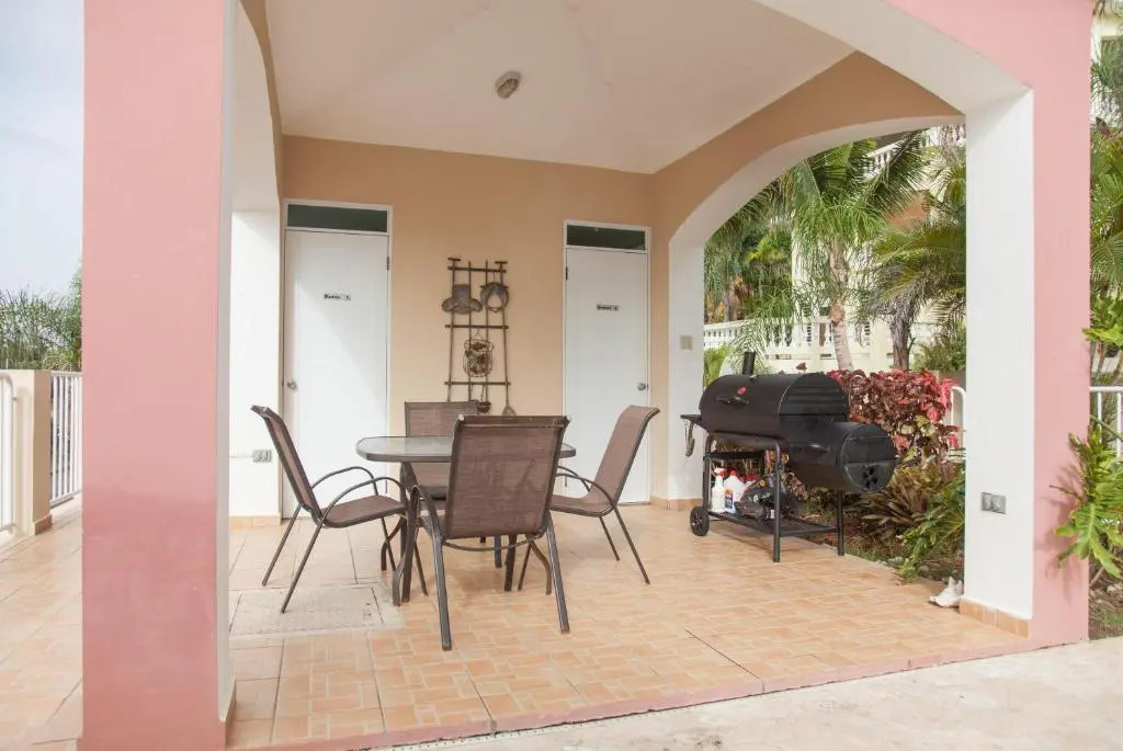 Ocean Terrace 202 - a block from Sandy Beach