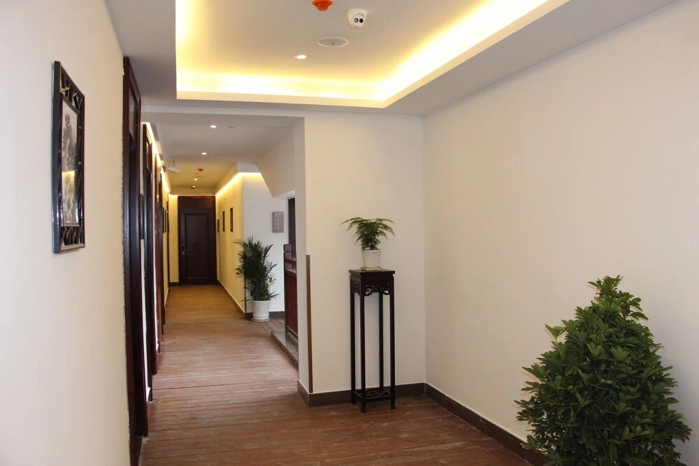 Suzhou Romantic Cabin Panmen
