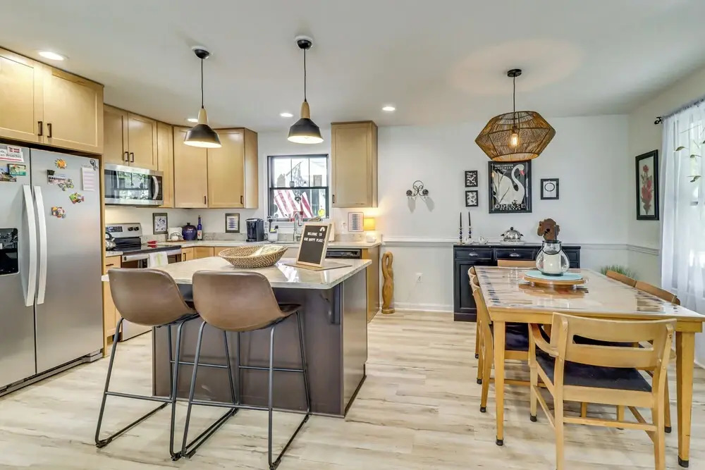 3 Blocks to Beach & Potomac River: Virginia Escape