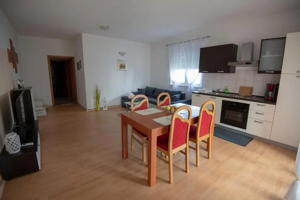Apartments Mamut
