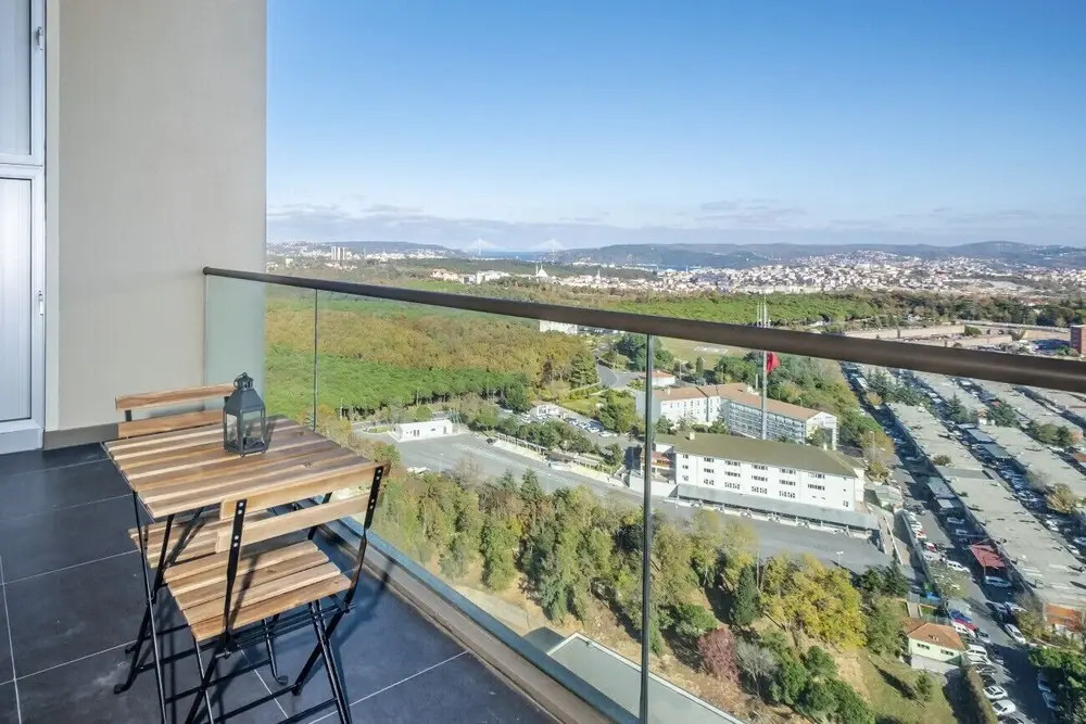 Modern Flat With Balcony Near Uniq Istanbul