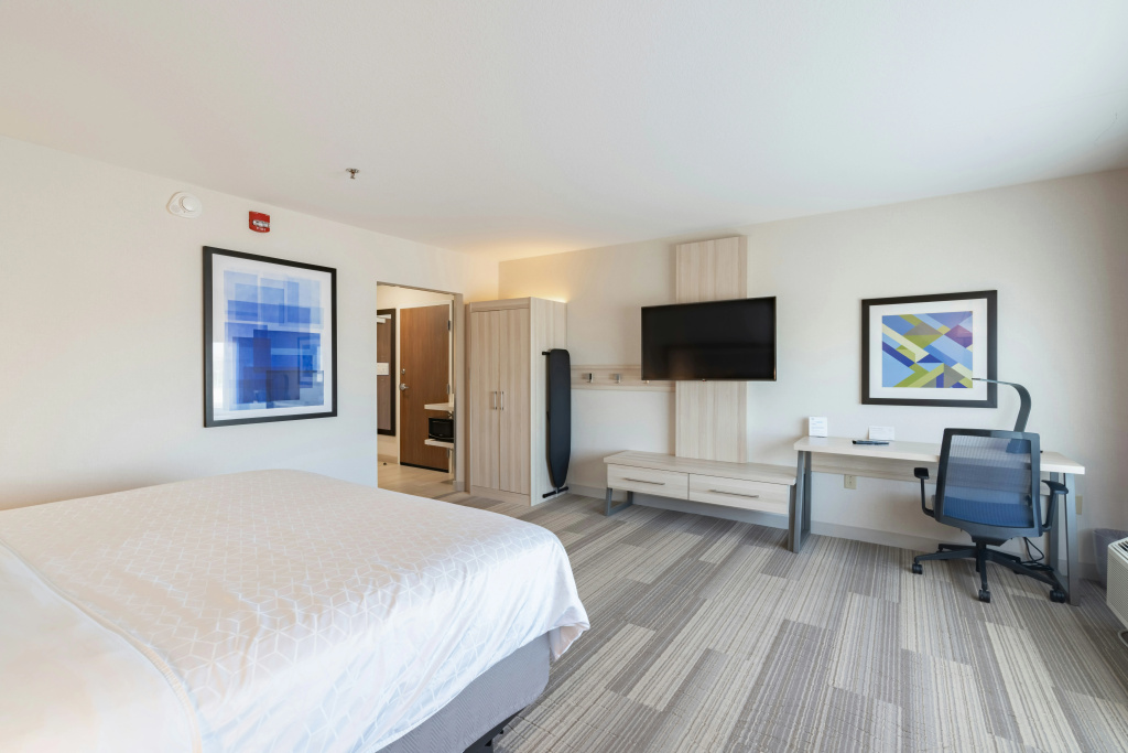 Holiday Inn Express & Suites - Marion by IHG