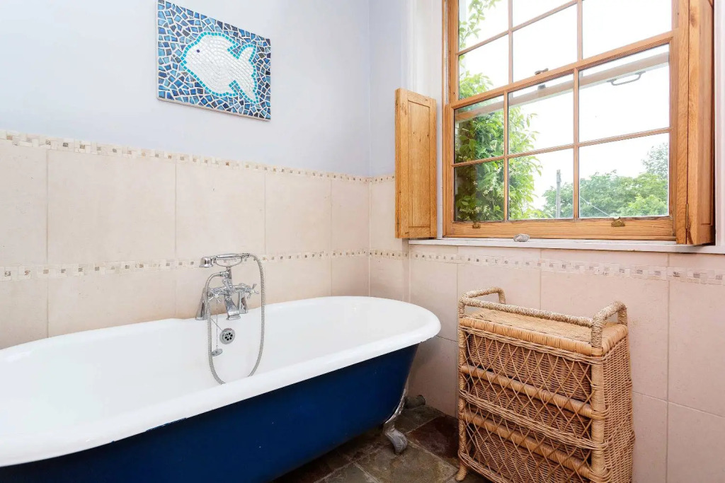 Islington Charm