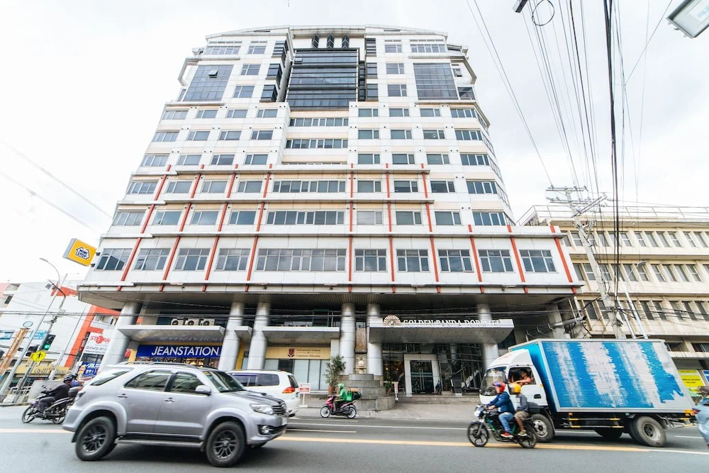 Golden Panda Dormtel by RedDoorz