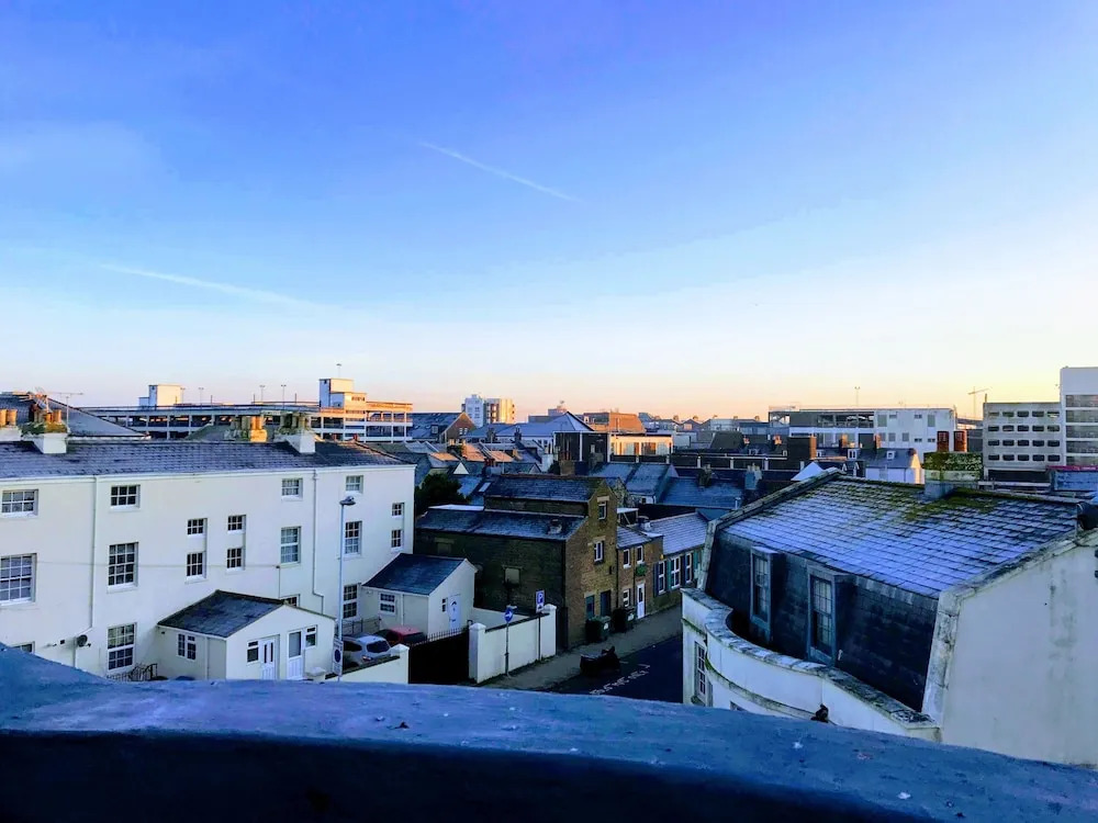 The Skye Seaview Apartment