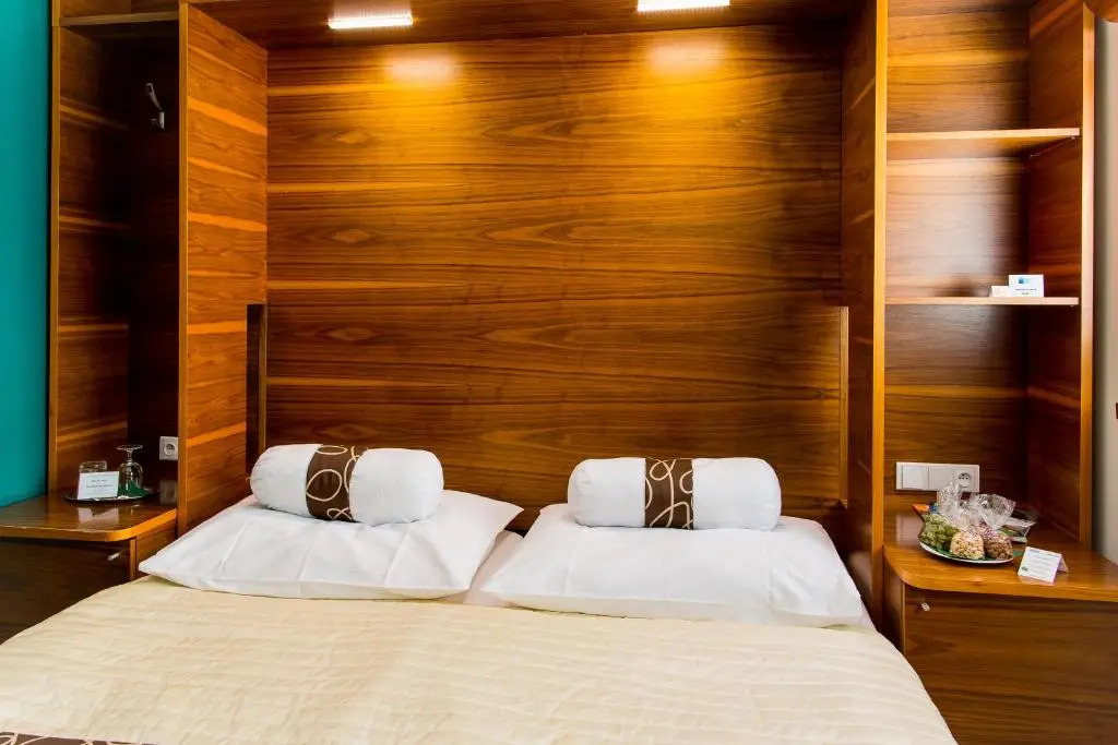 Restaurant & Design Hotel Noem Arch