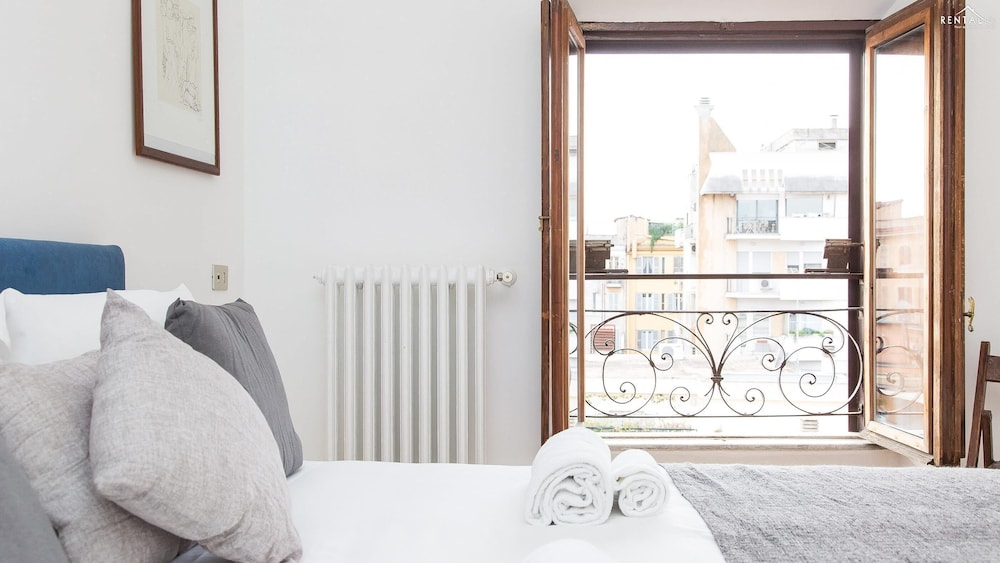 Rental in Rome Giulio Cesare Penthouse