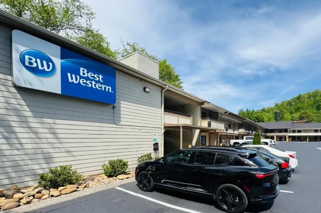 Отель Best Western Johnsons Inn Downtown Gatlinburg