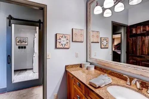 Boulder Ridge Retreat