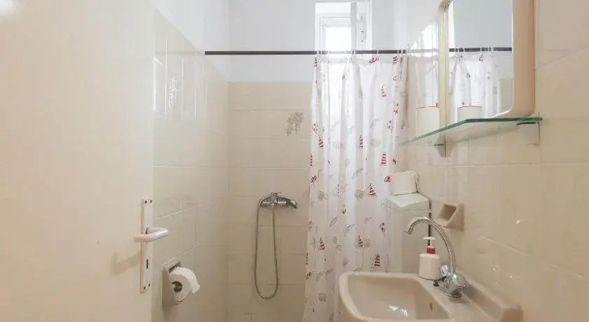 Erato Apartments