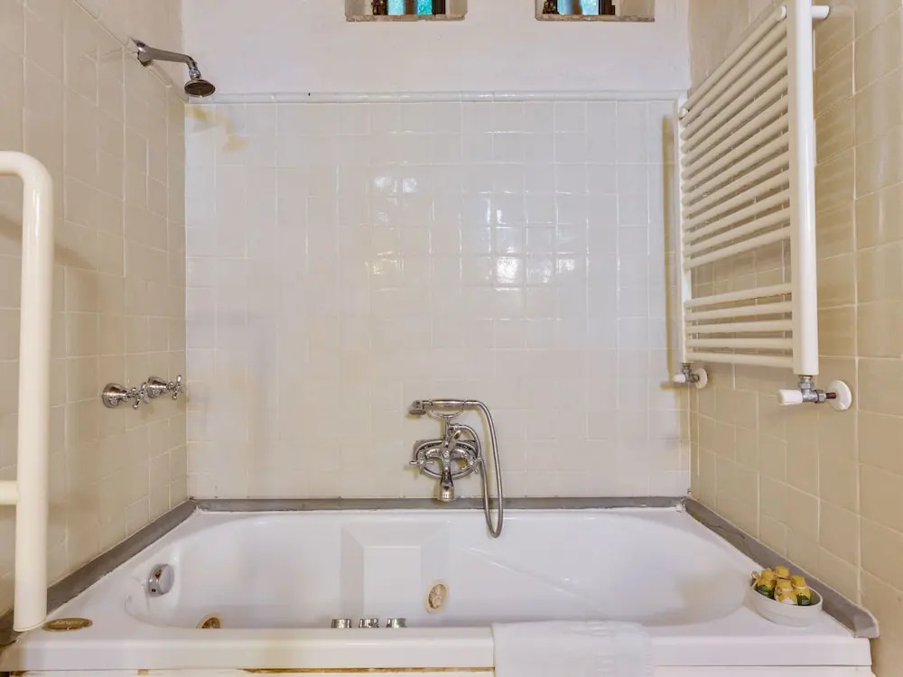 Deluxe Apartment in Montefiridolfi with Swimming Pool