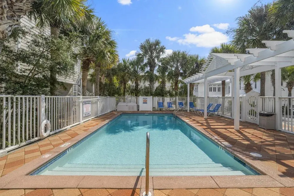 30A Beach Music by Avantstay Pool w/ Gulf Views Golf Cart